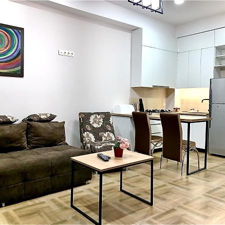 Tomaso Apartment Тбилиси Екстериор снимка
