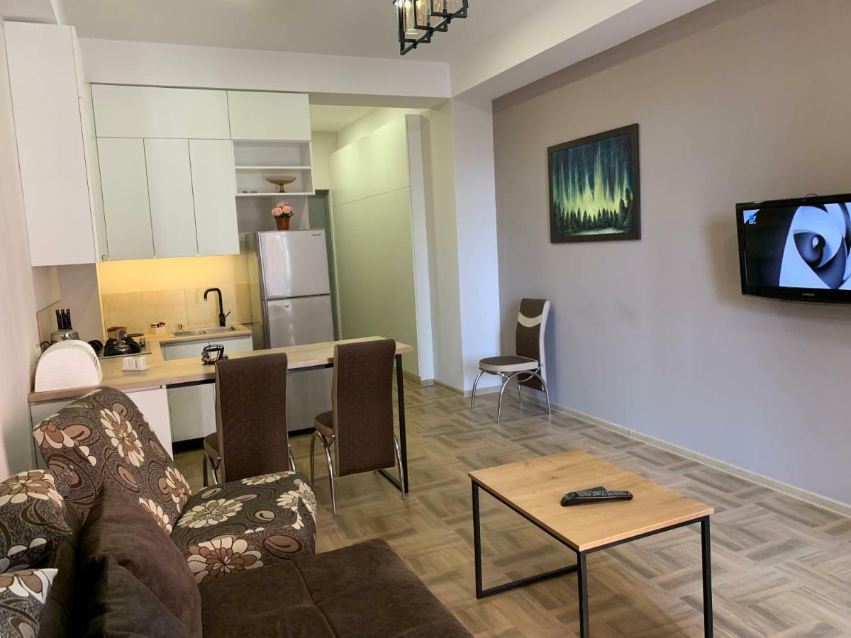 Tomaso Apartment Тбилиси Екстериор снимка