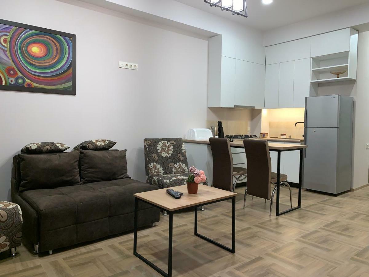 Tomaso Apartment Тбилиси Екстериор снимка
