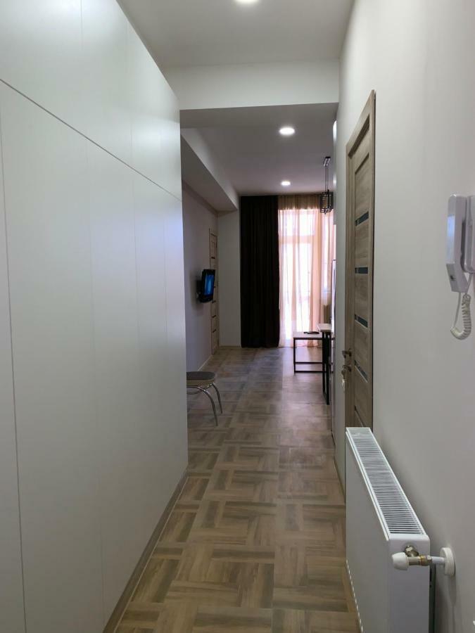 Tomaso Apartment Тбилиси Екстериор снимка