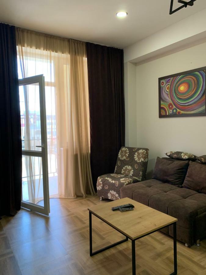Tomaso Apartment Тбилиси Екстериор снимка