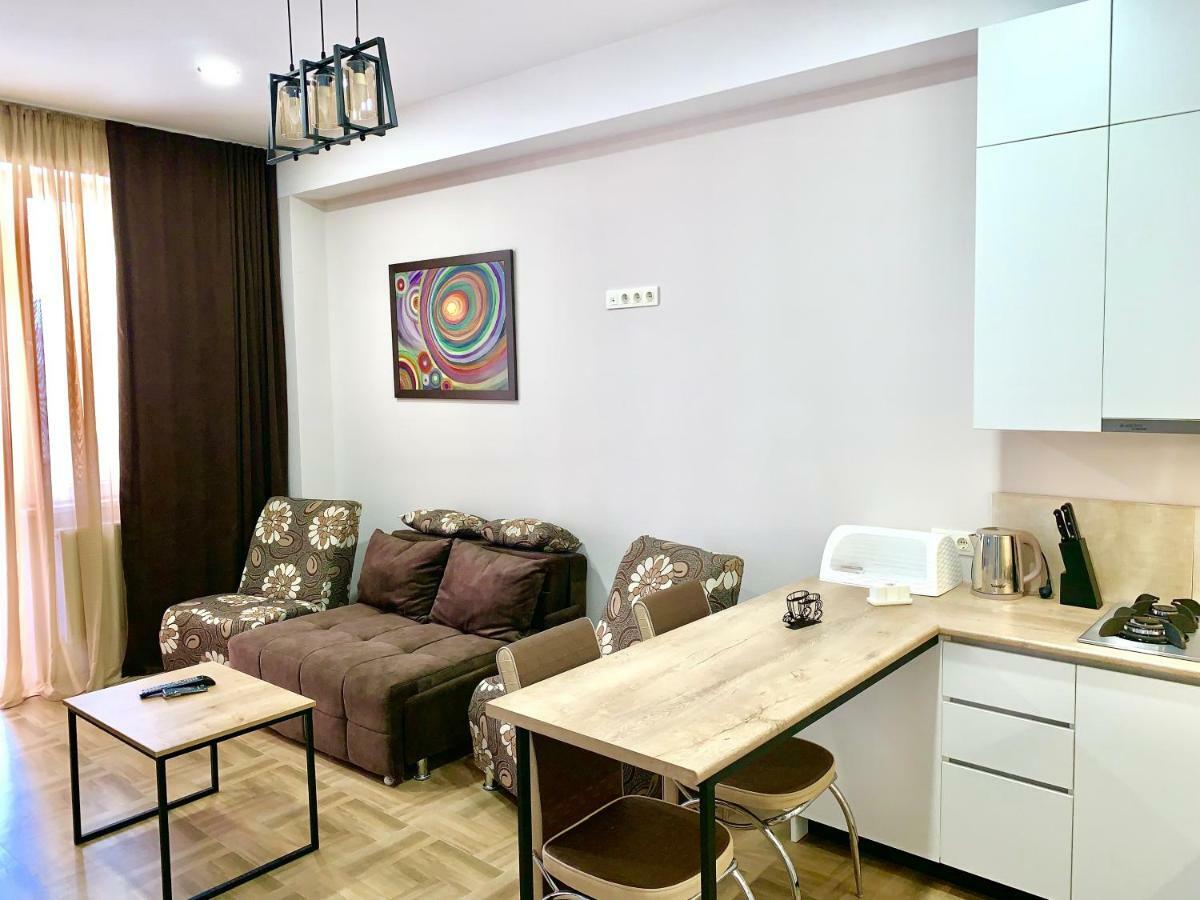 Tomaso Apartment Тбилиси Екстериор снимка
