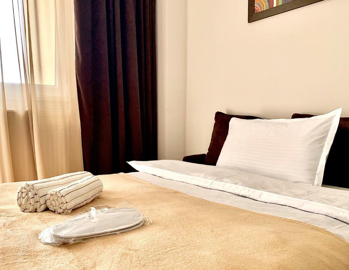 Tomaso Apartment Тбилиси Екстериор снимка