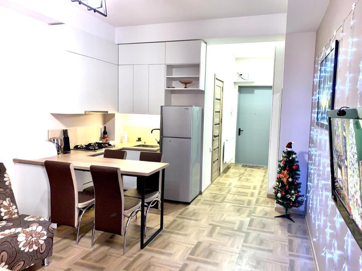 Tomaso Apartment Тбилиси Екстериор снимка