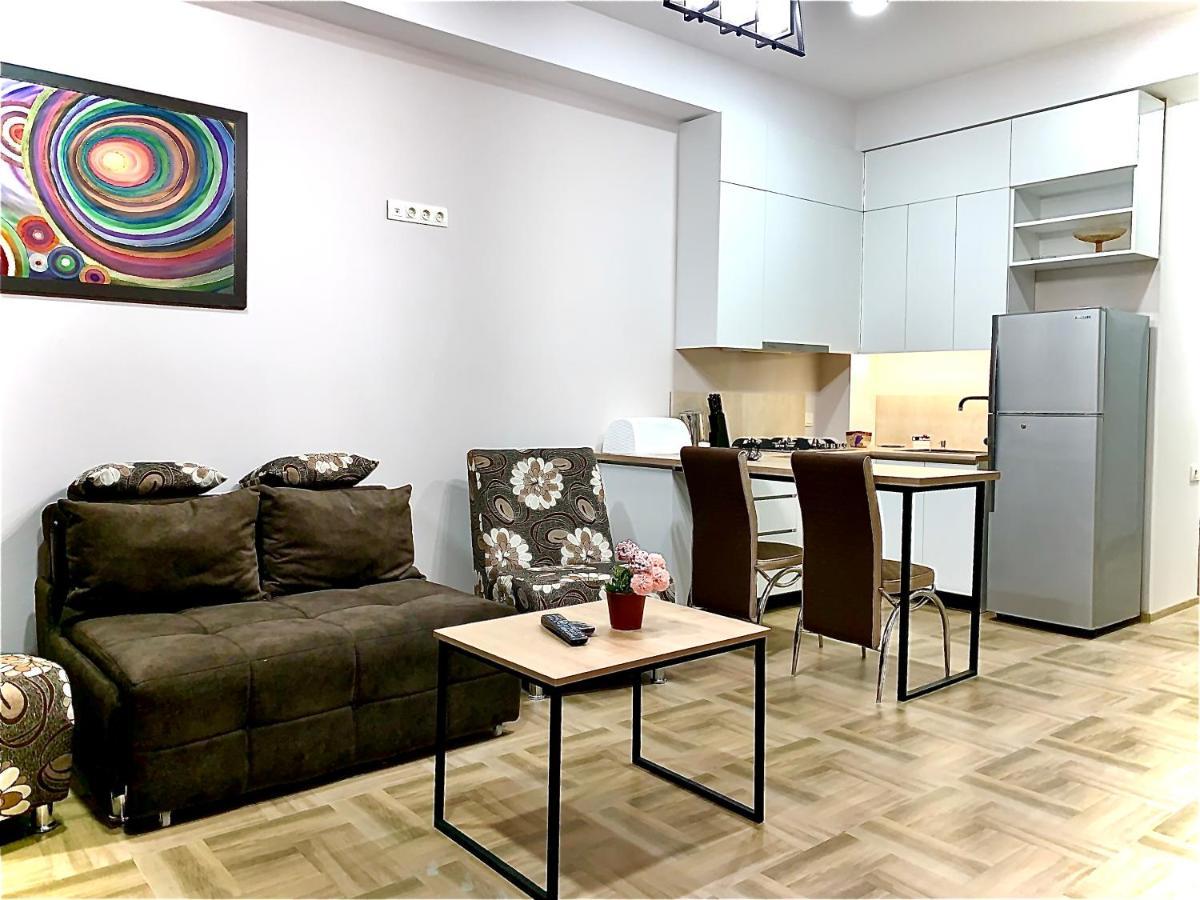 Tomaso Apartment Тбилиси Екстериор снимка